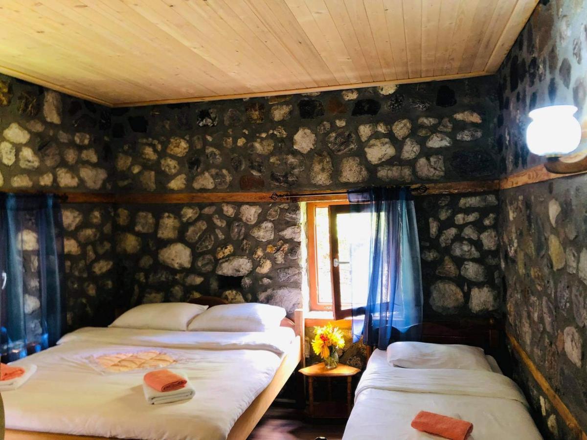 Guest House Hyrmet Demushi Valbone Room photo